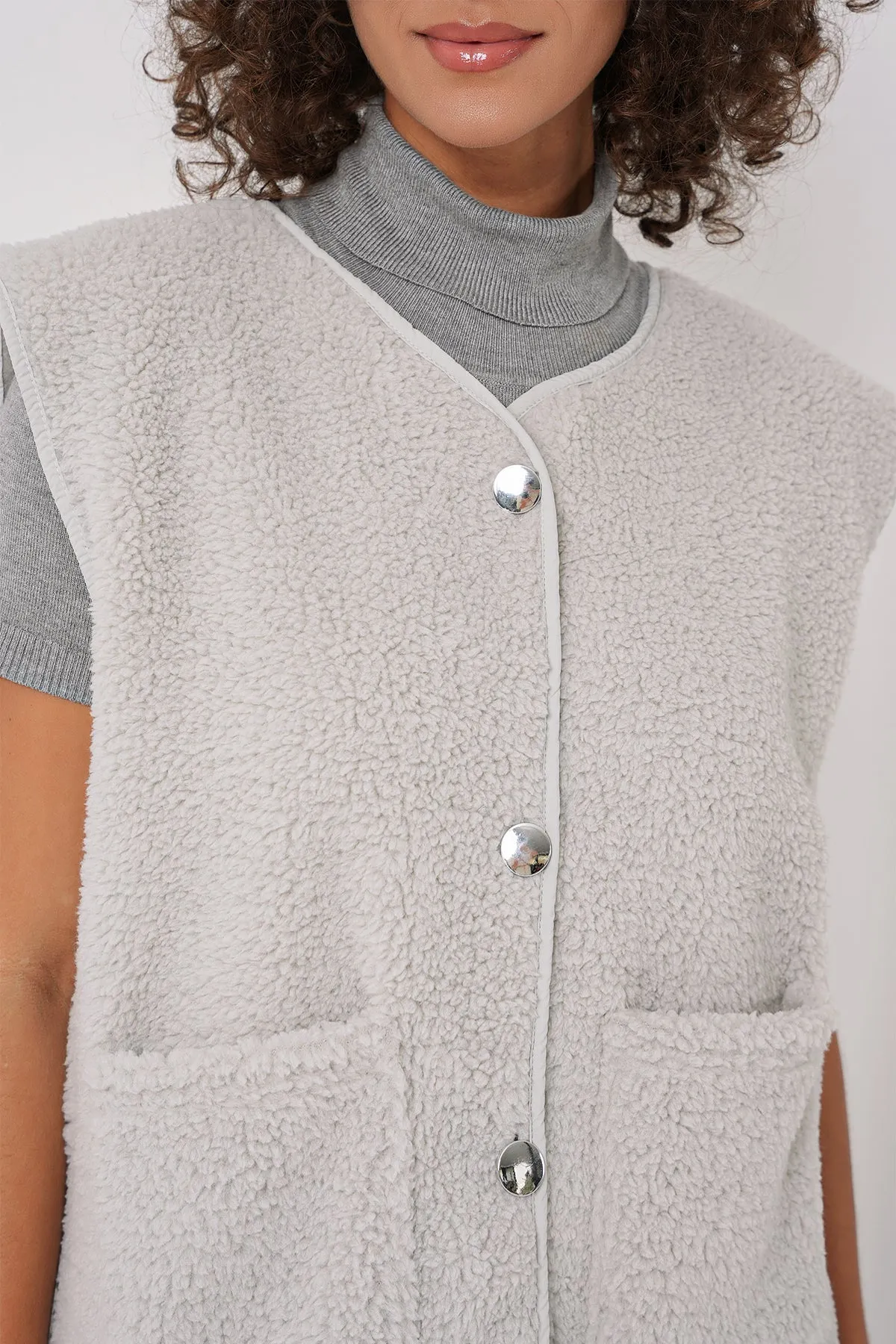 6803 cepli peluş yelek