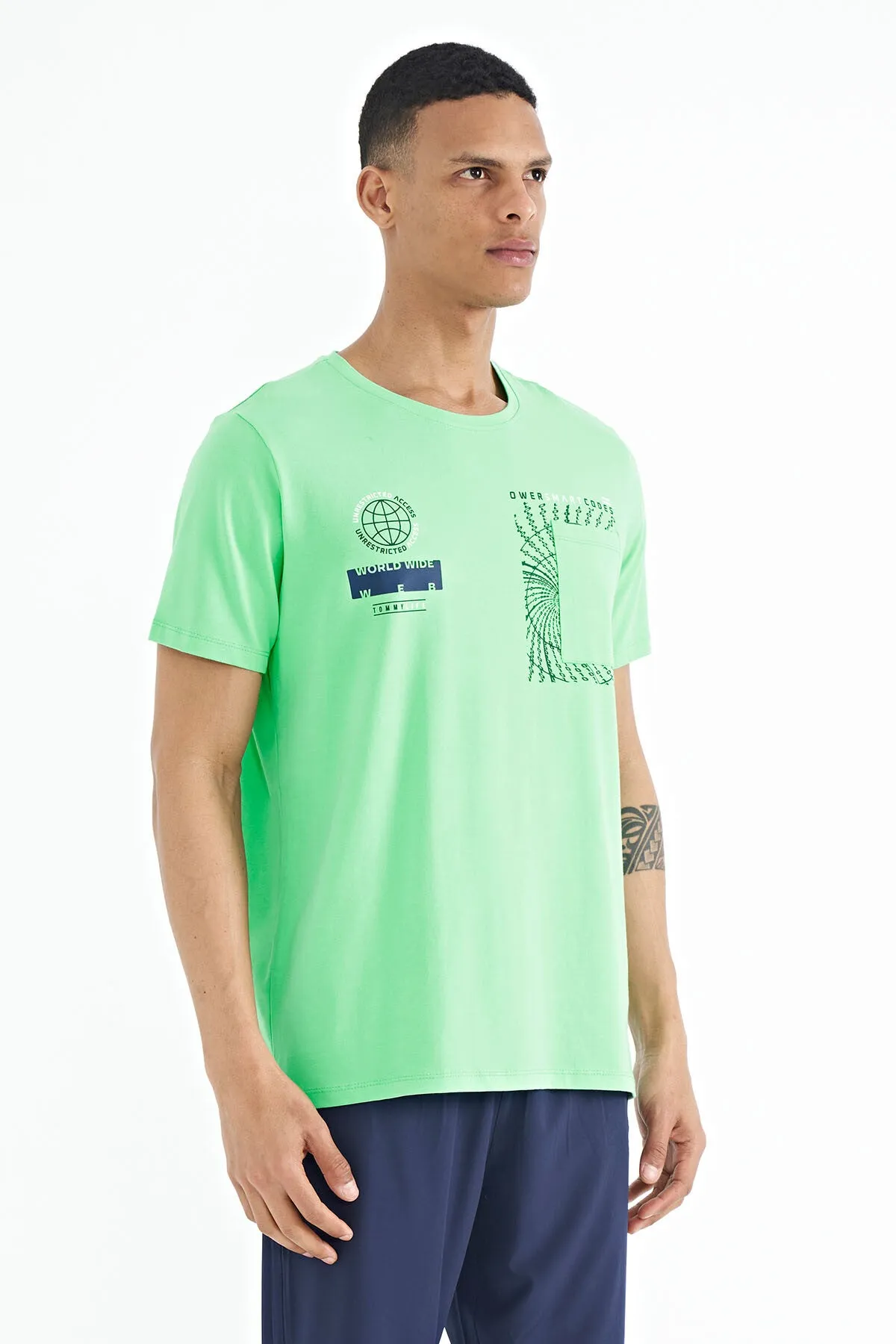 cep detayli baskili o yaka erkek t-shirt - 88184
