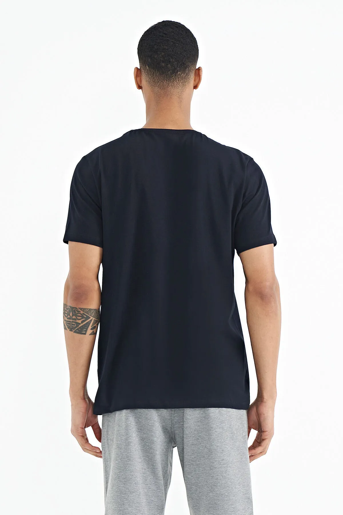 cep detayli baskili o yaka erkek t-shirt - 88184