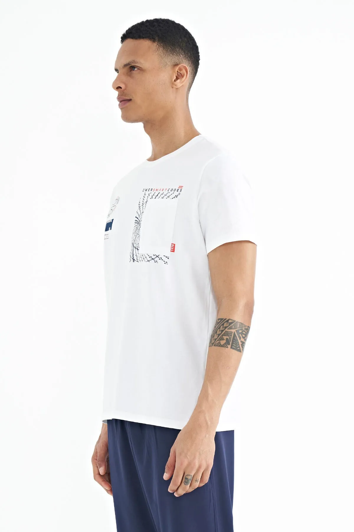 cep detayli baskili o yaka erkek t-shirt - 88184