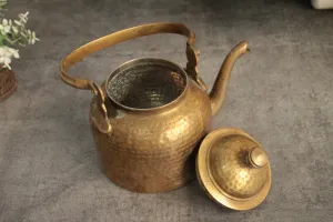 Elegant Vintage Brass Tea Pot: Timeless Beauty for Your Tea Rituals