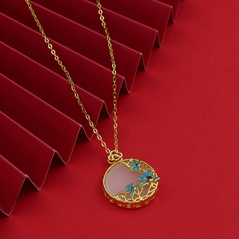 Gold-Plated Floral Enamel Round Pendant Necklace – Elegant Statement Jewelry with Blue Accents jltn0507
