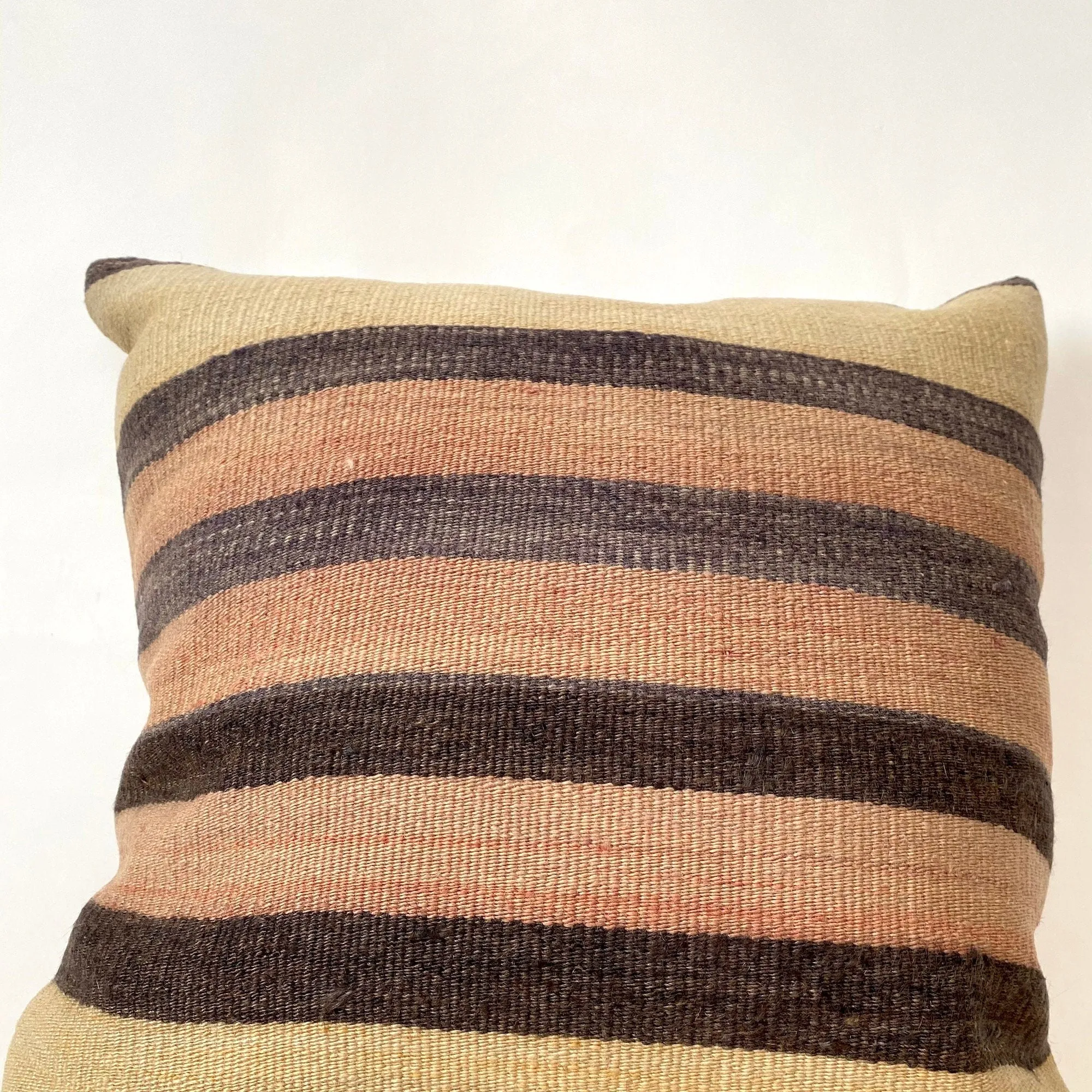 Lyra - Pink Kilim Pillow Cover