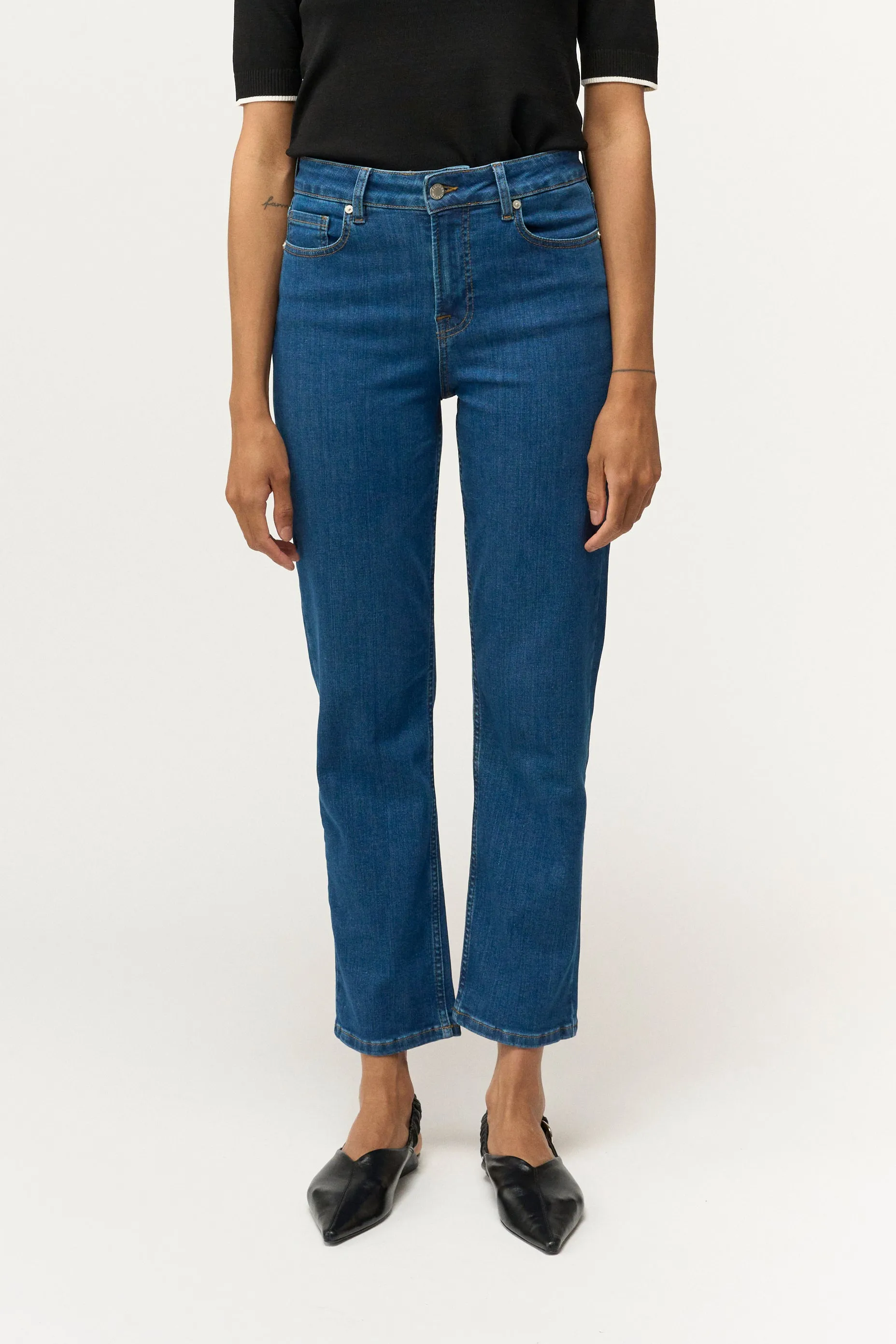 PD-Trisha SWAN Jeans Wash Bright On Rivington