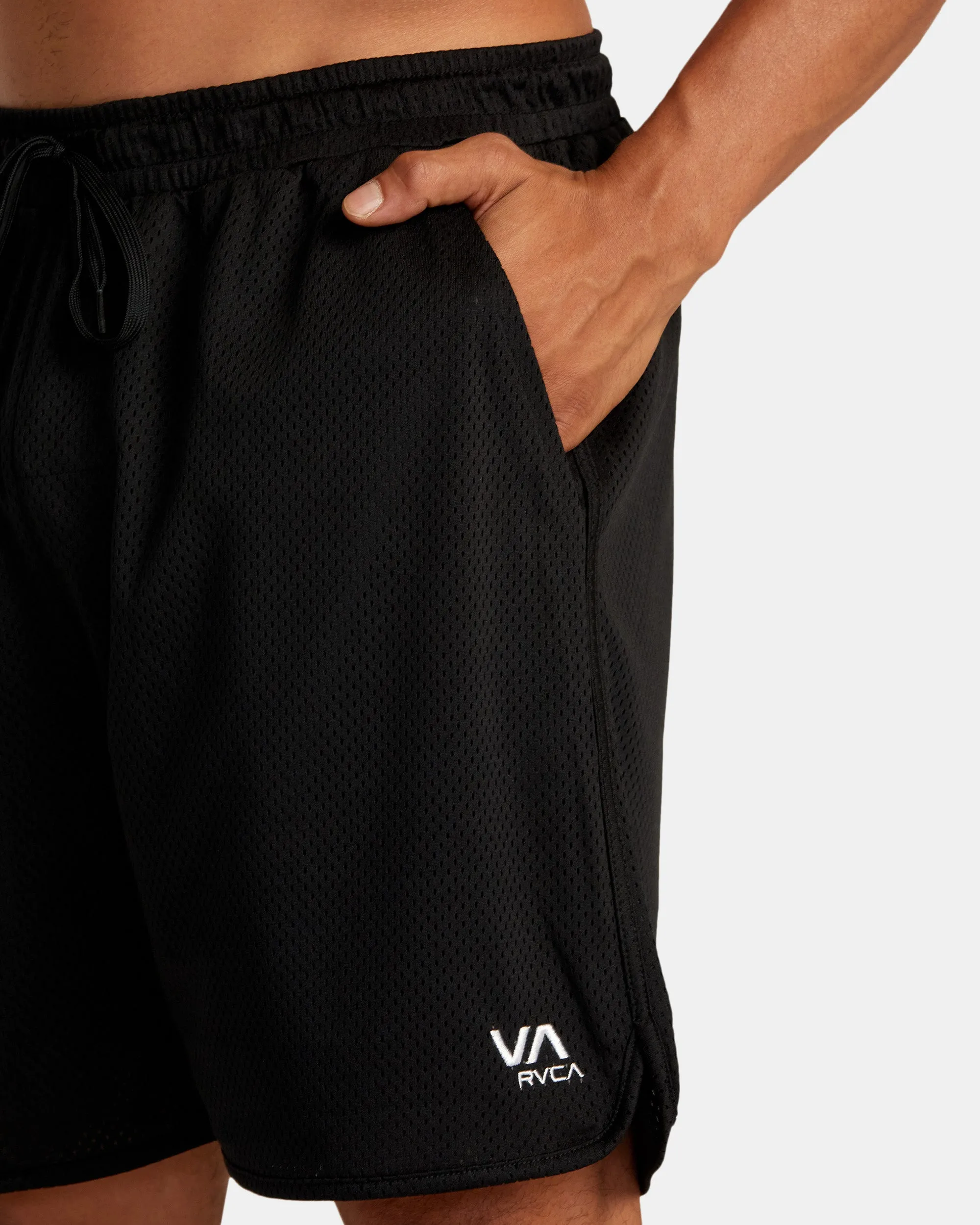 VA Essential 19" Shorts - Black
